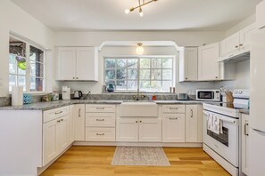 Cottage (2 Bedrooms) | Interior