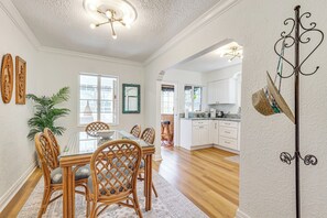 Cottage (2 Bedrooms) | Interior