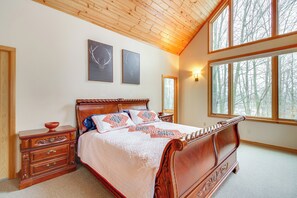 House (3 Bedrooms) | Interior - Private Lake & Trail Access: Home in Jacobson! (Jacobson)