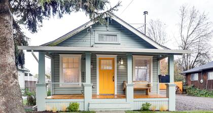Walkable Location: Quaint Cottage in Forest Grove!