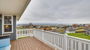 House (4 Bedrooms) | Front of property