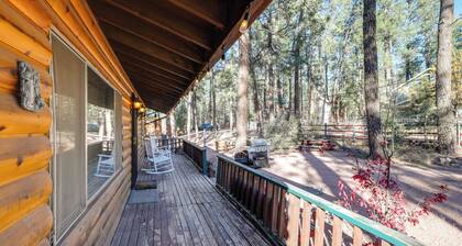 Deck & Forest Views: Black Bear Cabin' in Payson