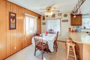 House (2 Bedrooms) | Interior