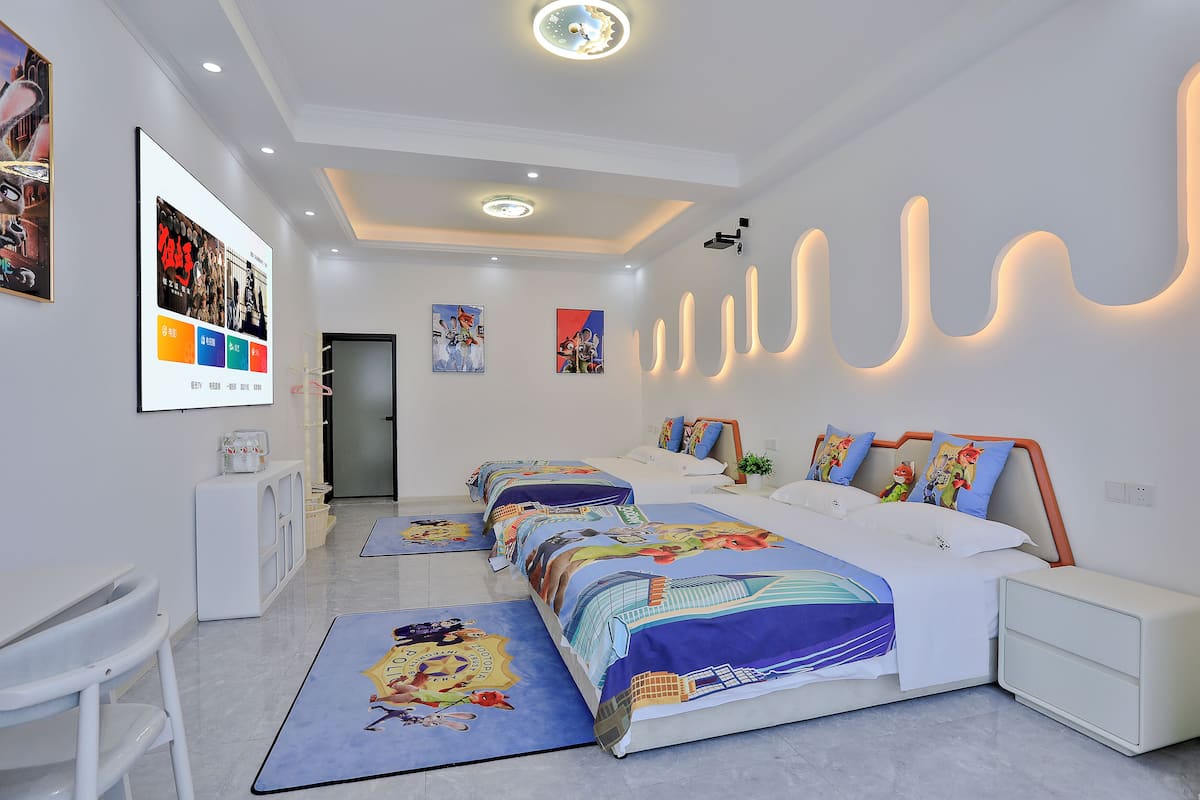 Design Room | Down comforters, individually decorated, individually furnished, desk