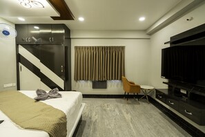 5 chambres, fer et planche à repasser, Wi-Fi gratuit, draps fournis