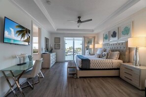 5 bedrooms, free WiFi, bed sheets