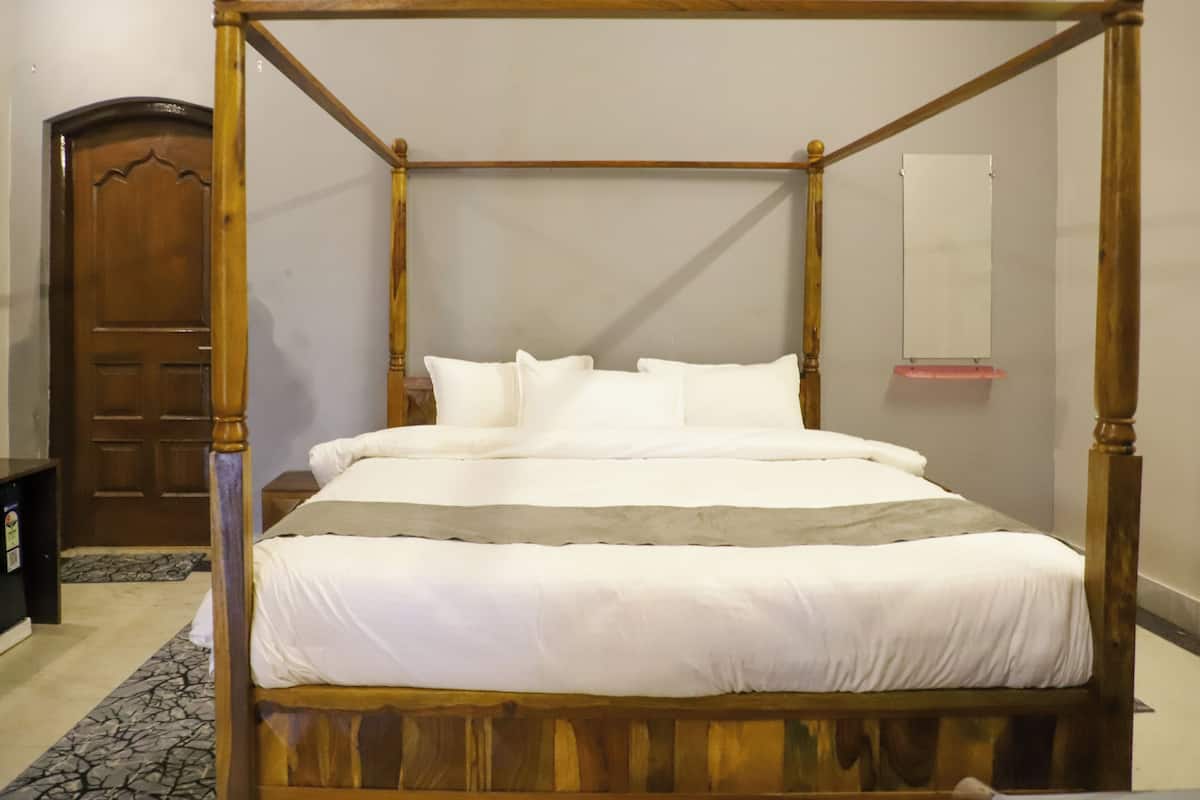 Executive Double Room | Free WiFi