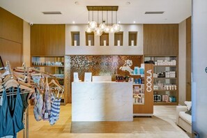 Condo, 2 phòng ngủ | Khu sảnh