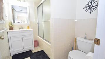 Condo, 2 Bedrooms | Bathroom