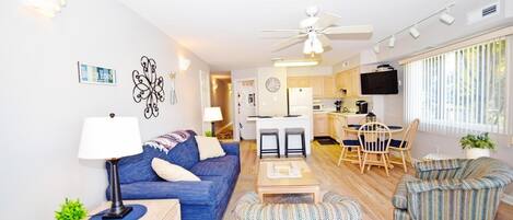 Appart'hôtel, 2 chambres | Coin séjour