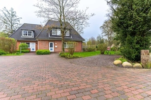 Apartment | Exterior - Ferienwohnung mit Terrasse in St. Peter-ording (St. Peter-Ording)