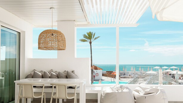 Standard Apartment, Sea View L&B | 발코니 전망