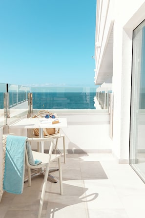 Family Apartment, Balcony, Partial Sea View ALC | Terrace/patio - Sunwing Arguineguín Seafront (Mogan)