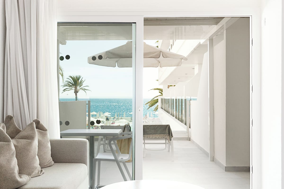 Family Apartment, Sea View ALB | Vue de la chambre