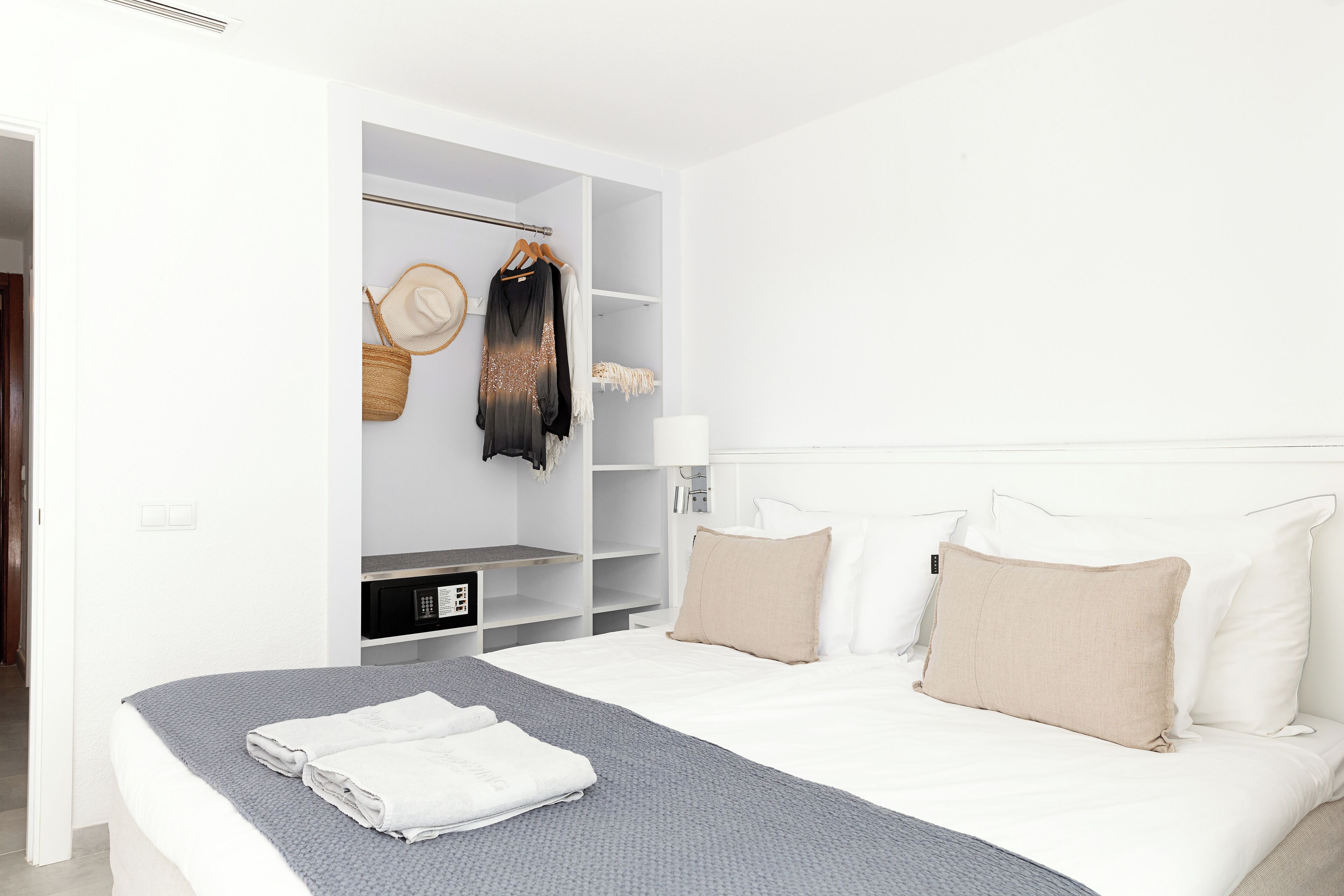 Superior Apartment, Sea View FSB | In-room safe, blackout drapes, free WiFi, bed sheets