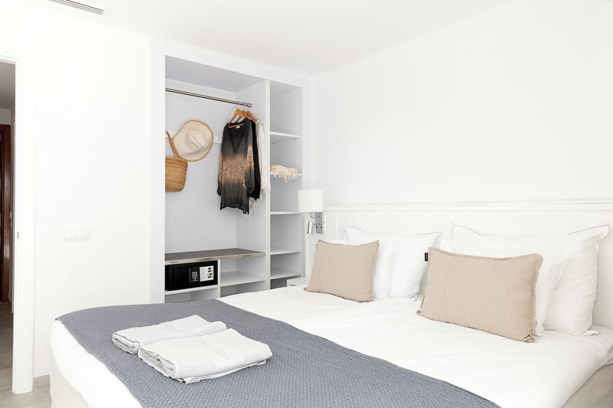 Superior Apartment, Sea View FSB | Coffres-forts dans les chambres, rideaux occultants, Wi-Fi gratuit