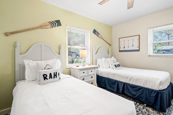5 bedrooms, desk, iron/ironing board, travel cot