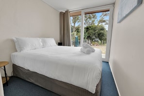 4 bedrooms, free WiFi, bed sheets