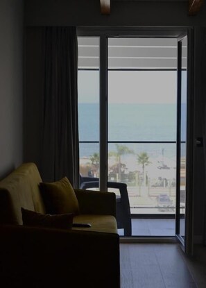 Quadruple Room, Sea View | Desk, soundproofing, free WiFi, bed sheets