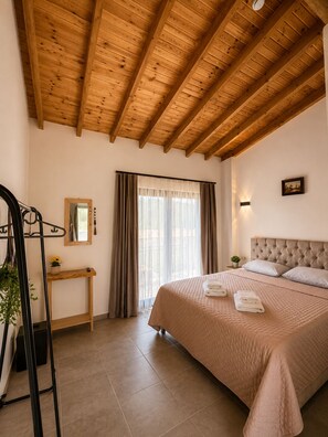 Habitación estándar, balcón | Wifi gratis