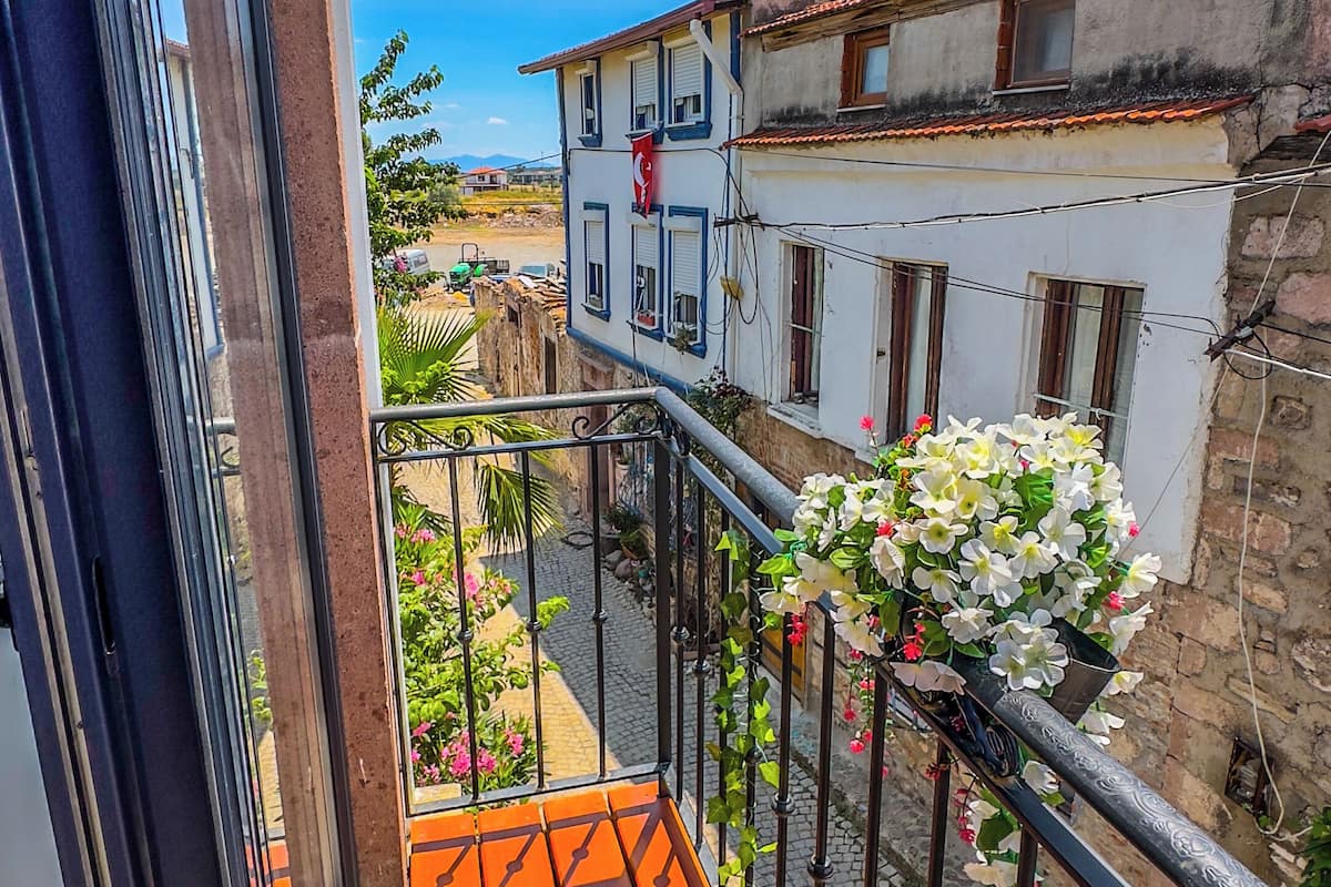 Habitación estándar, balcón | Wifi gratis