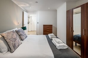 1 chambre, fer et planche à repasser, Wi-Fi gratuit, draps fournis