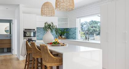 Sea Essence on Kingsley - Heated Pool and Stunning Views