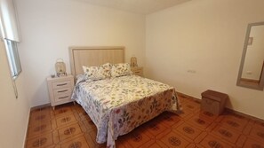 4 chambres, fer et planche à repasser, Wi-Fi gratuit