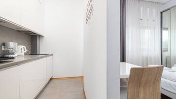 Studio Suite | Private kitchenette
