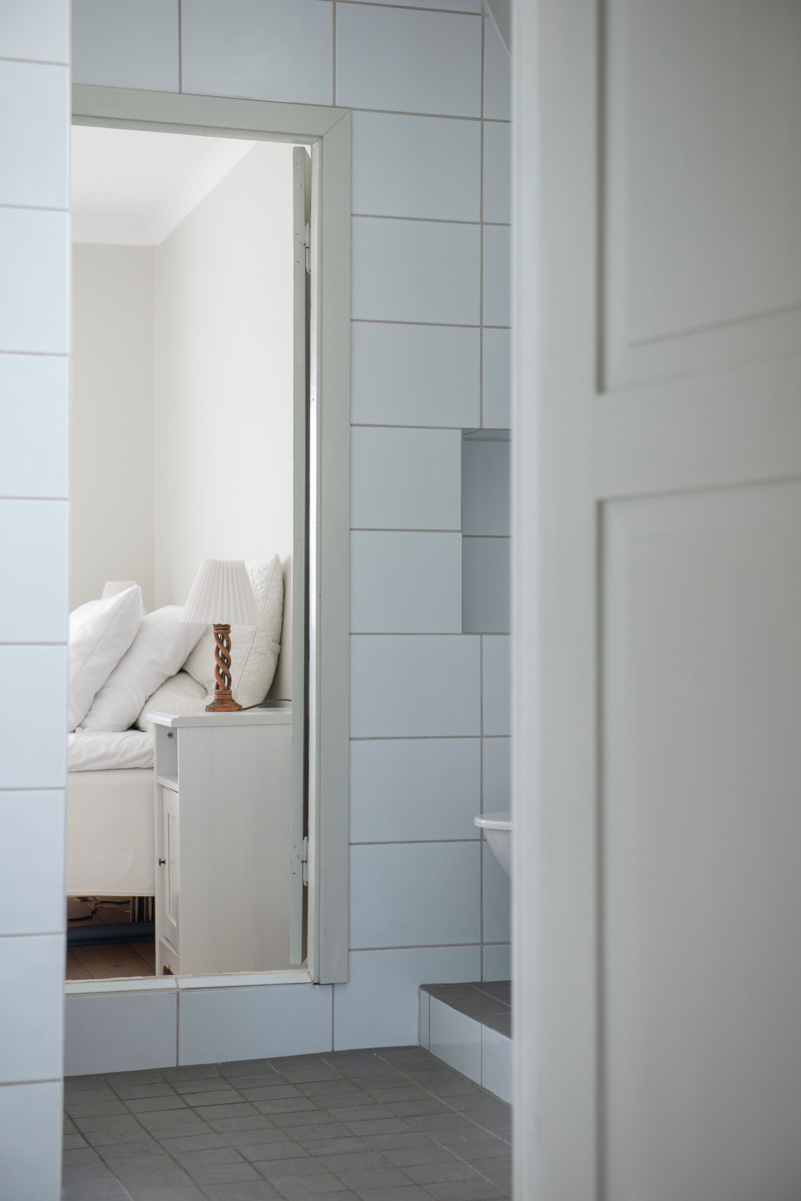 8 chambres, fer et planche à repasser, Wi-Fi, draps fournis