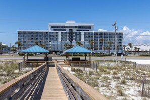 Property grounds - GSSR 602B- Cozy & Clean, Lagoon & Beach, Best of Both Worlds! Hot Tub! (Gulf Shores)