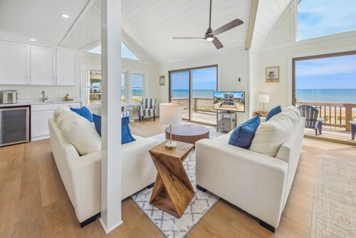 Oceanfront Dog Friendly w/ Private Pool, Hot Tub, Game Loft, Wet Bar, Basketball