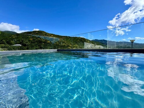 Sunset Beach Villa - 5-star Creole villa with pool and sea view