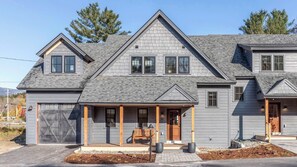 Exterior - Lush Stowe Townhomes | Near Downtown (Stowe)