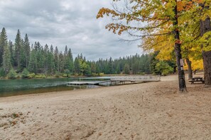 Beach - B&B Paradise- Free Lake Access (Arnold)