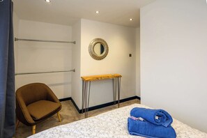 3 soverom, skrivebord, strykejern/-brett og wi-fi