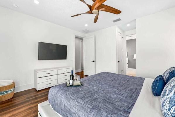 5 bedrooms, iron/ironing board, free WiFi