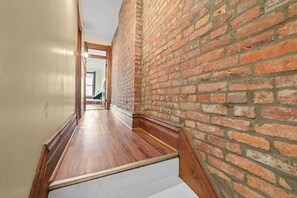 Interior - Vino & Vibes Villa Su (Columbus)