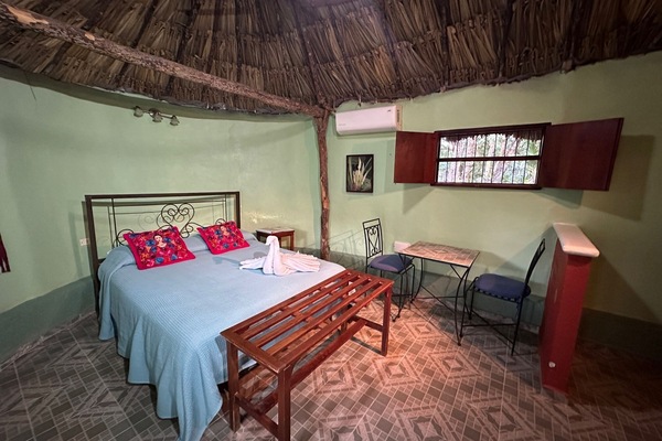 Habitación estándar doble, patio | Sábanas de algodón egipcio y ropa de cama de alta calidad