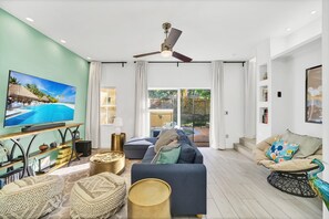 TV, offices - Pet Friendly Pool Home Very Close to Disney! (Kissimmee)