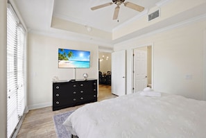 3 bedrooms, desk, iron/ironing board, WiFi - Epic Tranquil Terraces Retreat | Pet Friendly | Walk to Pool & Playground (Kissimmee)