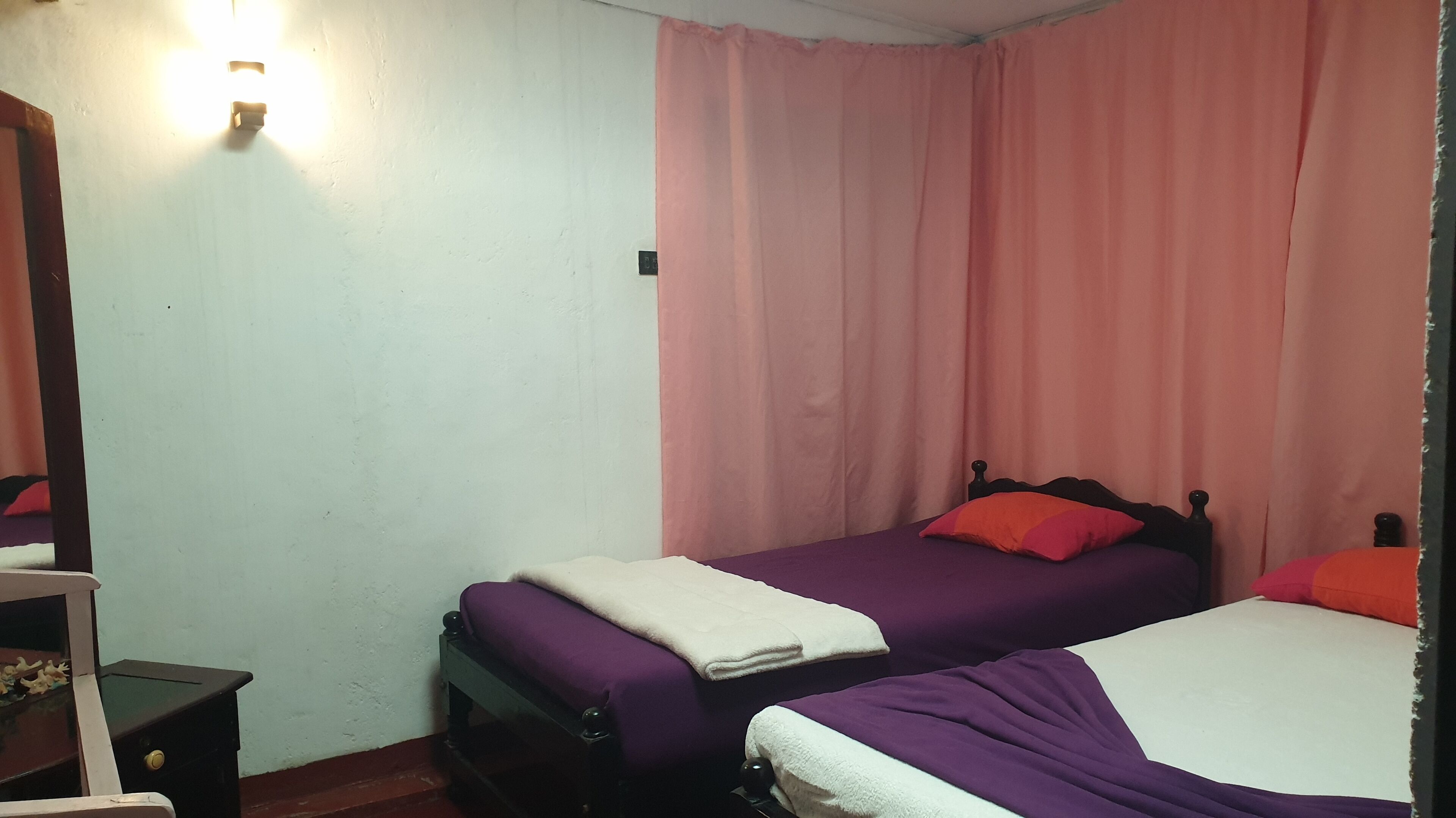 3 dormitorios, tabla de planchar con plancha, wifi y ropa de cama