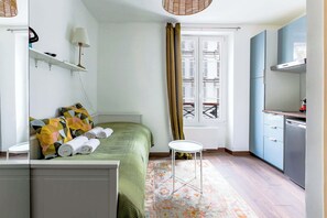 WiFi, bed sheets - Renovated studio 2 pers Bastille/Oberkampf A/C (Paris)