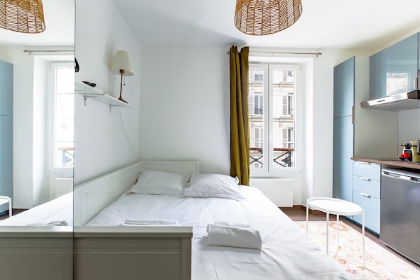 WiFi, bed sheets - Renovated studio 2 pers Bastille/Oberkampf A/C (Paris)