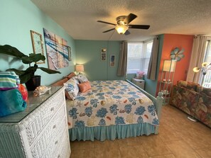 1 bedroom, iron/ironing board, free WiFi, bed sheets - Dog Friendly Unit on Fort Myers Beach! Estero Beach & Tennis Club #103c (Fort Myers Beach)