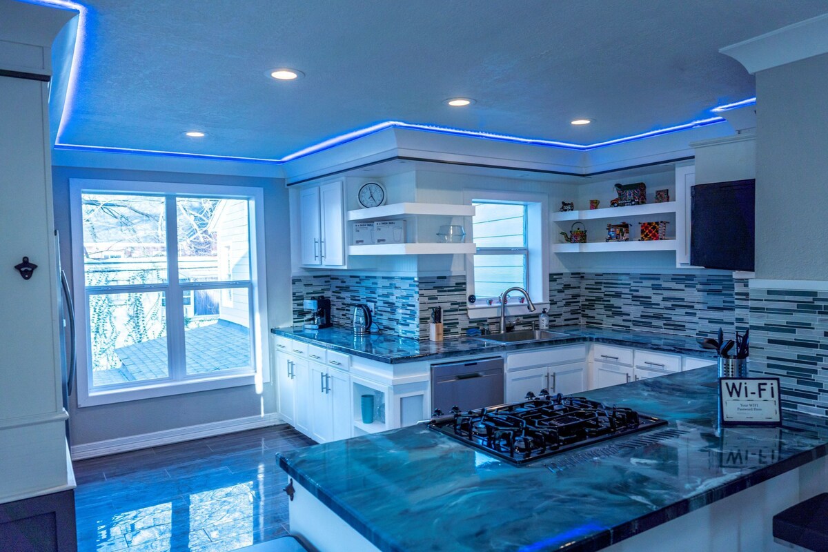 Photo 52 of Spacious 6-bedroom house in brilliant Houston with WiFi, AC