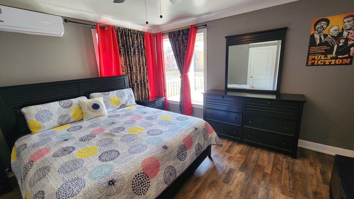 Photo 11 of Spacious 6-bedroom house in brilliant Houston with WiFi, AC