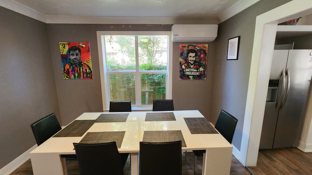Photo 31 of Spacious 6-bedroom house in brilliant Houston with WiFi, AC