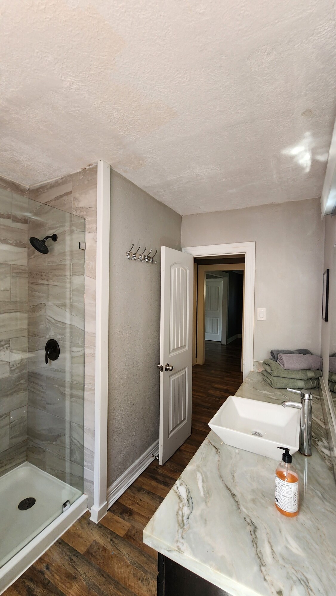 Photo 19 of Spacious 6-bedroom house in brilliant Houston with WiFi, AC