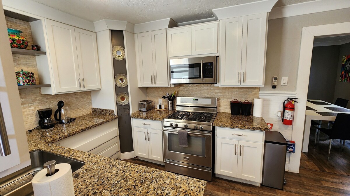 Photo 35 of Spacious 6-bedroom house in brilliant Houston with WiFi, AC